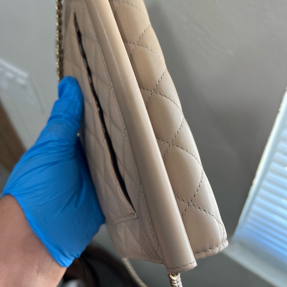 Chanel CC Flap Crossbody Bag - Picture 3 of 11